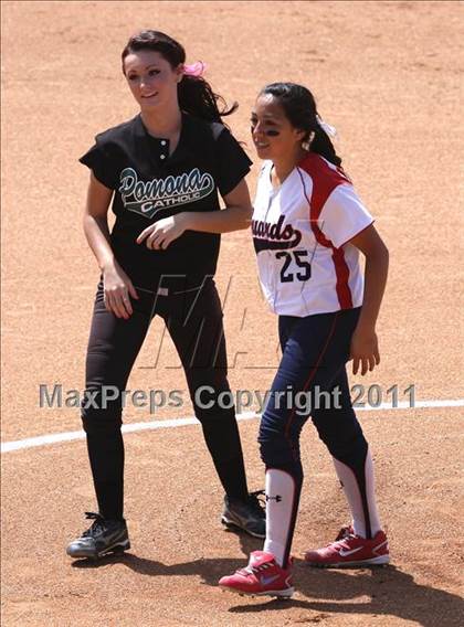 Thumbnail 1 in Pomona Catholic vs. Bellarmine-Jefferson (CIF SS D7 Final) photogallery.