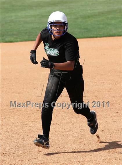 Thumbnail 3 in Pomona Catholic vs. Bellarmine-Jefferson (CIF SS D7 Final) photogallery.