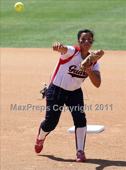 Thumbnail 1 in Pomona Catholic vs. Bellarmine-Jefferson (CIF SS D7 Final) photogallery.