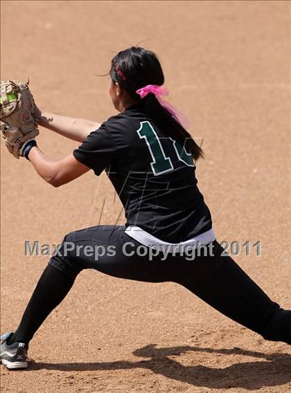 Thumbnail 1 in Pomona Catholic vs. Bellarmine-Jefferson (CIF SS D7 Final) photogallery.