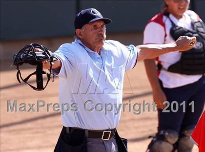 Thumbnail 2 in Pomona Catholic vs. Bellarmine-Jefferson (CIF SS D7 Final) photogallery.