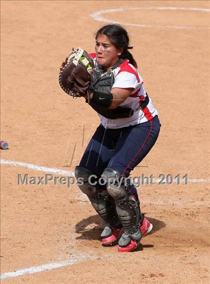 Thumbnail 3 in Pomona Catholic vs. Bellarmine-Jefferson (CIF SS D7 Final) photogallery.