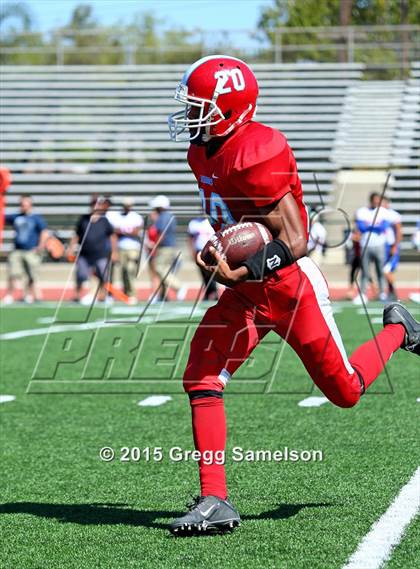 Thumbnail 3 in Highlands vs Mira Loma photogallery.