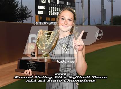 Thumbnail 3 in Kingman Academy vs. Round Valley (AIA 2A Final - Awards) photogallery.