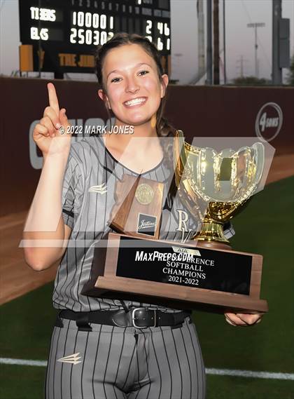 Thumbnail 2 in Kingman Academy vs. Round Valley (AIA 2A Final - Awards) photogallery.