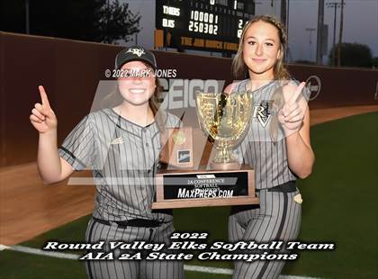 Thumbnail 3 in Kingman Academy vs. Round Valley (AIA 2A Final - Awards) photogallery.