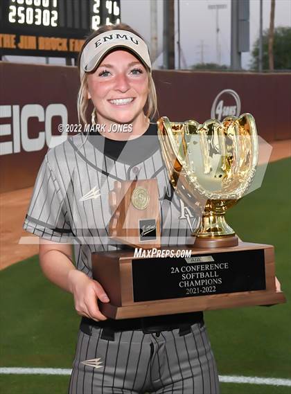 Thumbnail 2 in Kingman Academy vs. Round Valley (AIA 2A Final - Awards) photogallery.