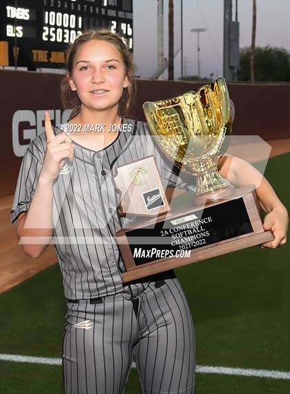 Thumbnail 2 in Kingman Academy vs. Round Valley (AIA 2A Final - Awards) photogallery.