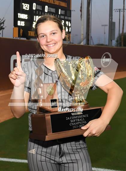 Thumbnail 2 in Kingman Academy vs. Round Valley (AIA 2A Final - Awards) photogallery.