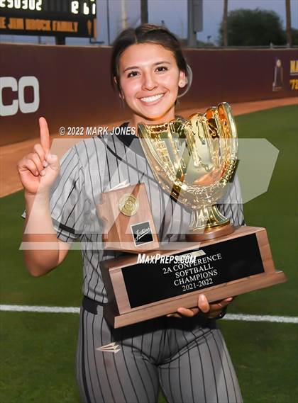 Thumbnail 2 in Kingman Academy vs. Round Valley (AIA 2A Final - Awards) photogallery.