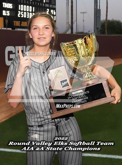 Thumbnail 3 in Kingman Academy vs. Round Valley (AIA 2A Final - Awards) photogallery.