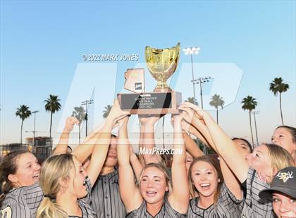 Thumbnail 3 in Kingman Academy vs. Round Valley (AIA 2A Final - Awards) photogallery.