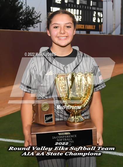Thumbnail 3 in Kingman Academy vs. Round Valley (AIA 2A Final - Awards) photogallery.