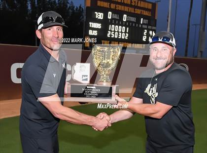 Thumbnail 1 in Kingman Academy vs. Round Valley (AIA 2A Final - Awards) photogallery.