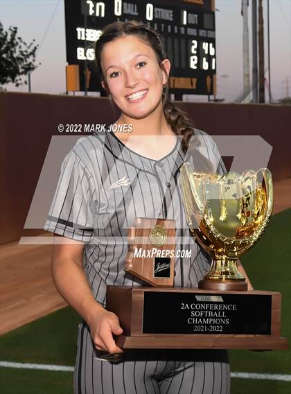 Thumbnail 3 in Kingman Academy vs. Round Valley (AIA 2A Final - Awards) photogallery.