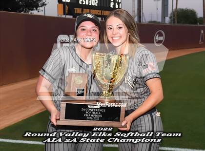 Thumbnail 2 in Kingman Academy vs. Round Valley (AIA 2A Final - Awards) photogallery.