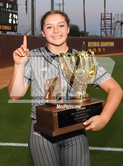 Thumbnail 1 in Kingman Academy vs. Round Valley (AIA 2A Final - Awards) photogallery.