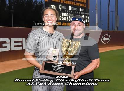 Thumbnail 3 in Kingman Academy vs. Round Valley (AIA 2A Final - Awards) photogallery.