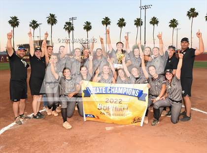Thumbnail 3 in Kingman Academy vs. Round Valley (AIA 2A Final - Awards) photogallery.
