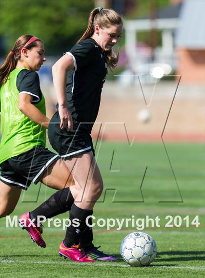 Thumbnail 3 in Madison vs Yorktown (VHSL 6A Semifinal) photogallery.