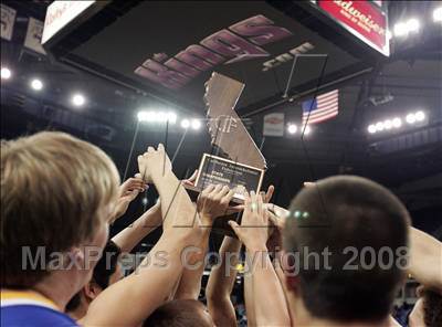 Thumbnail 1 in Sacramento vs. Santa Margarita (CIF D3 State Finals) photogallery.