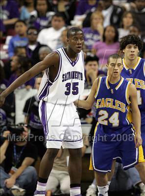 Thumbnail 3 in Sacramento vs. Santa Margarita (CIF D3 State Finals) photogallery.