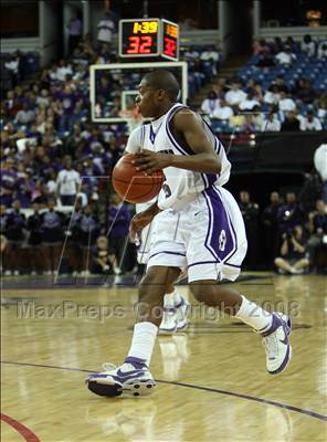 Thumbnail 2 in Sacramento vs. Santa Margarita (CIF D3 State Finals) photogallery.