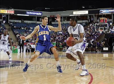 Thumbnail 3 in Sacramento vs. Santa Margarita (CIF D3 State Finals) photogallery.