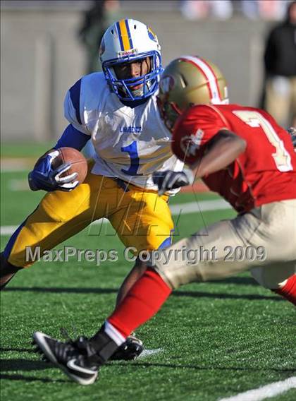 Thumbnail 3 in Lawrence vs. Half Hollow Hills West (Long Island Class III Final) photogallery.