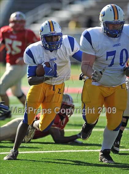 Thumbnail 2 in Lawrence vs. Half Hollow Hills West (Long Island Class III Final) photogallery.