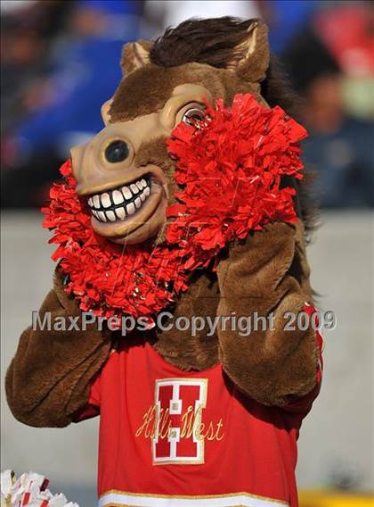 Thumbnail 3 in Lawrence vs. Half Hollow Hills West (Long Island Class III Final) photogallery.