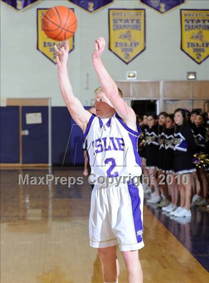 Thumbnail 1 in Comsewogue @ Islip photogallery.