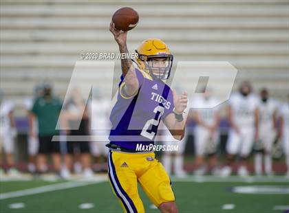 Thumbnail 1 in South Terrebonne @ Thibodaux (Scrimmage)  photogallery.