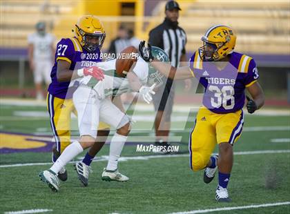 Thumbnail 2 in South Terrebonne @ Thibodaux (Scrimmage)  photogallery.