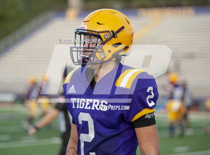 Thumbnail 2 in South Terrebonne @ Thibodaux (Scrimmage)  photogallery.