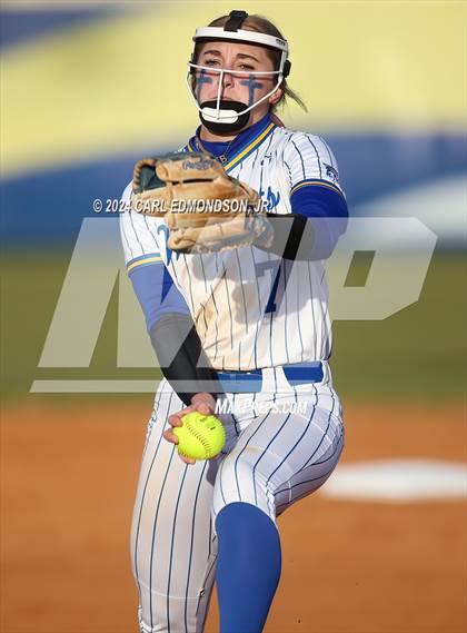 Thumbnail 1 in Jo Byrns @ Donelson Christian Academy photogallery.