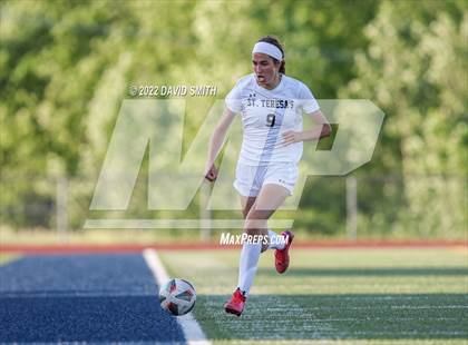 Thumbnail 2 in St. Teresa's Academy @ Liberty North - MSHSAA Class 4 Quarterfinal photogallery.