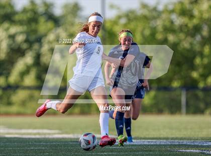 Thumbnail 2 in St. Teresa's Academy @ Liberty North - MSHSAA Class 4 Quarterfinal photogallery.