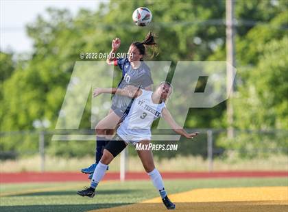 Thumbnail 2 in St. Teresa's Academy @ Liberty North - MSHSAA Class 4 Quarterfinal photogallery.