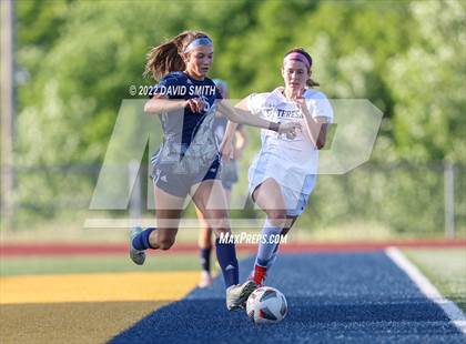 Thumbnail 1 in St. Teresa's Academy @ Liberty North - MSHSAA Class 4 Quarterfinal photogallery.
