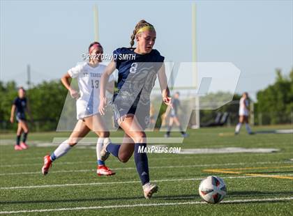 Thumbnail 1 in St. Teresa's Academy @ Liberty North - MSHSAA Class 4 Quarterfinal photogallery.