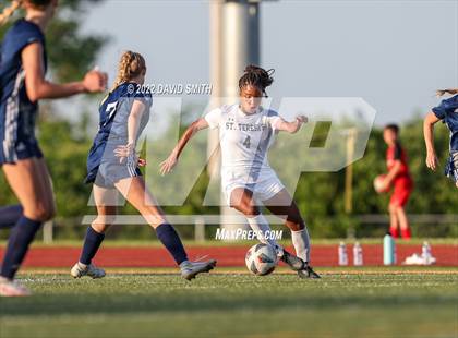Thumbnail 3 in St. Teresa's Academy @ Liberty North - MSHSAA Class 4 Quarterfinal photogallery.