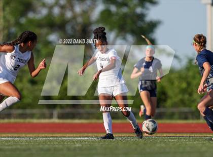 Thumbnail 2 in St. Teresa's Academy @ Liberty North - MSHSAA Class 4 Quarterfinal photogallery.