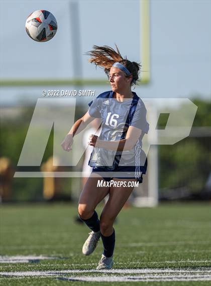 Thumbnail 3 in St. Teresa's Academy @ Liberty North - MSHSAA Class 4 Quarterfinal photogallery.