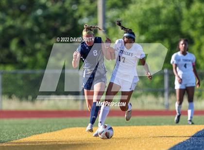 Thumbnail 3 in St. Teresa's Academy @ Liberty North - MSHSAA Class 4 Quarterfinal photogallery.