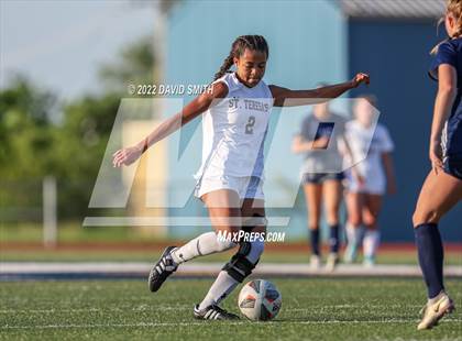 Thumbnail 2 in St. Teresa's Academy @ Liberty North - MSHSAA Class 4 Quarterfinal photogallery.
