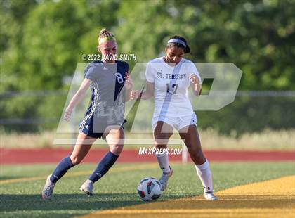 Thumbnail 2 in St. Teresa's Academy @ Liberty North - MSHSAA Class 4 Quarterfinal photogallery.