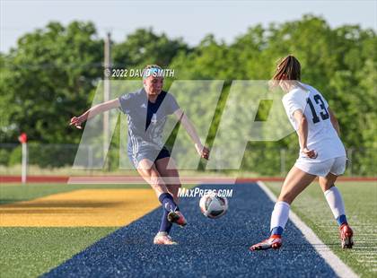 Thumbnail 3 in St. Teresa's Academy @ Liberty North - MSHSAA Class 4 Quarterfinal photogallery.