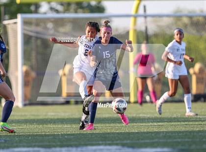 Thumbnail 3 in St. Teresa's Academy @ Liberty North - MSHSAA Class 4 Quarterfinal photogallery.