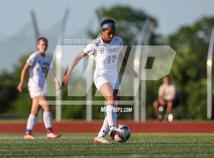 Thumbnail 3 in St. Teresa's Academy @ Liberty North - MSHSAA Class 4 Quarterfinal photogallery.